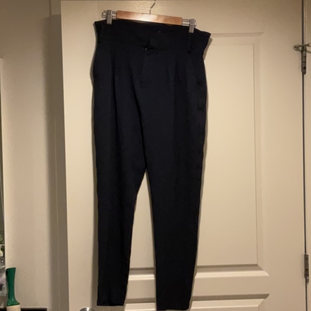 Sezane navy blue pleated trousers